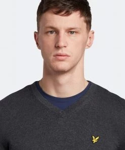 Lyle & Scott Cotton Merino V-Neck Jumper Grey -Lyle & Scott Outlet | Sale unnamed file 1326 scaled