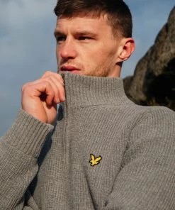 Lyle & Scott Ribbed 1/4 Zip Jumper Brown -Lyle & Scott Outlet | Sale unnamed file 1381 scaled