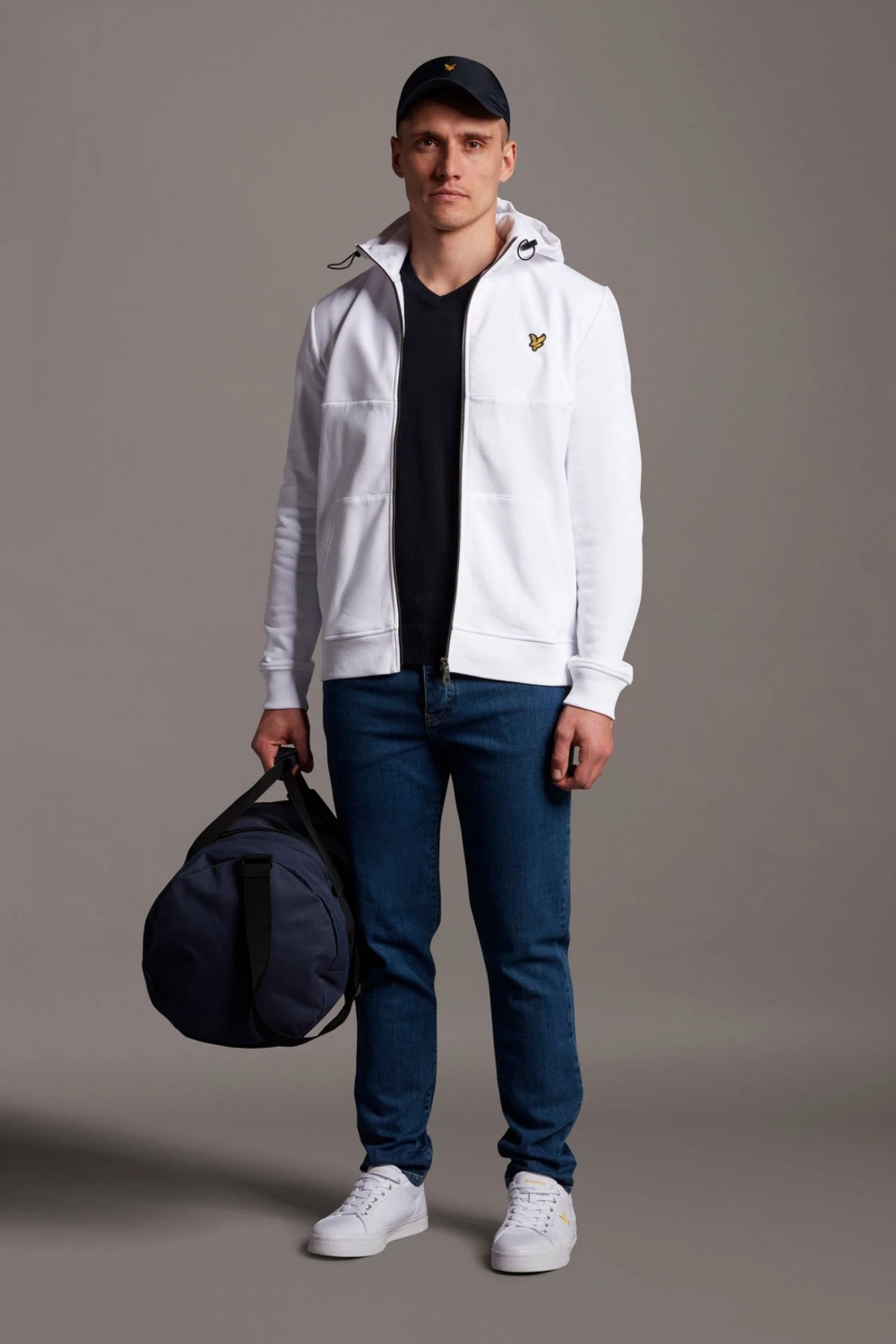 Lyle & Scott Plus V-Neck Cotton Merino Jumper Black 4 Lyle & Scott Plus V-Neck Cotton Merino Jumper Black - Image 4