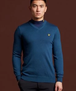 Lyle & Scott Blue Golf V-Neck Pullover Fleece