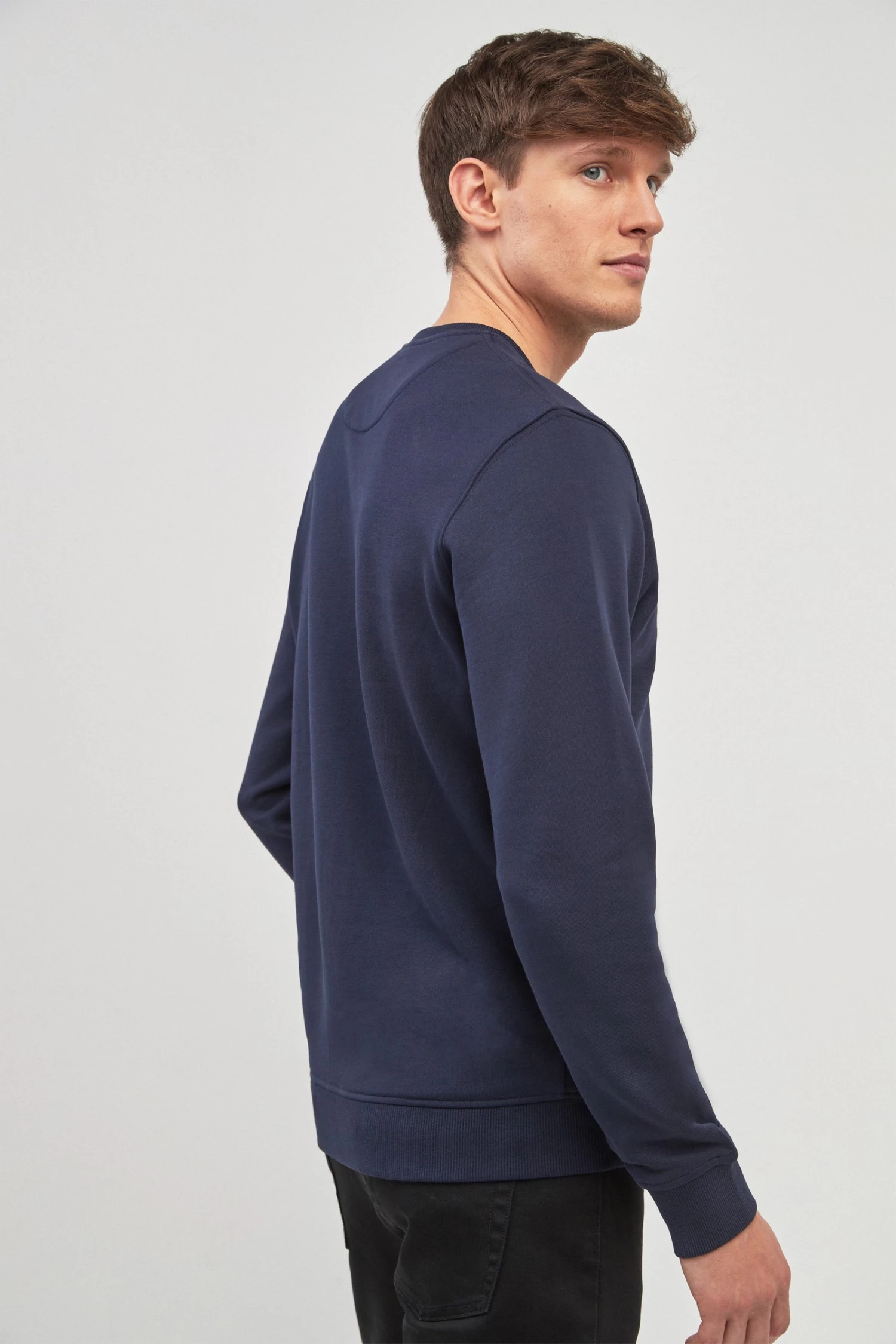 Lyle & Scott Crew-Neck Sweatshirt Iris Blue 2 Lyle & Scott Crew-Neck Sweatshirt Iris Blue - Image 2