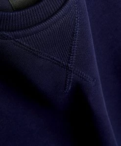 Lyle & Scott Crew-Neck Sweatshirt Iris Blue 22 Lyle & Scott Crew-Neck Sweatshirt Iris Blue -Lyle & Scott Outlet | Sale unnamed file 1541 scaled