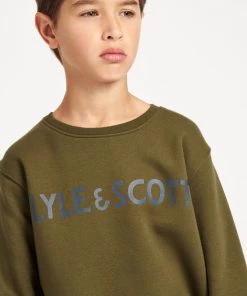 Lyle & Scott Green Text Crew Sweat Top -Lyle & Scott Outlet | Sale unnamed file 1629 scaled
