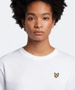 Lyle & Scott White Cropped T-Shirt -Lyle & Scott Outlet | Sale unnamed file 324 scaled
