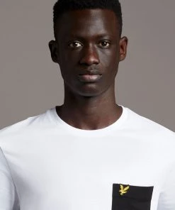 Lyle & Scott Black Contrast Pocket T-Shirt -Lyle & Scott Outlet | Sale unnamed file 335 scaled