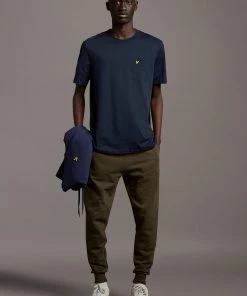 Lyle & Scott Blue Relaxed Pocket T-Shirt 7 Lyle & Scott Blue Relaxed Pocket T-Shirt -Lyle & Scott Outlet | Sale unnamed file 424 scaled