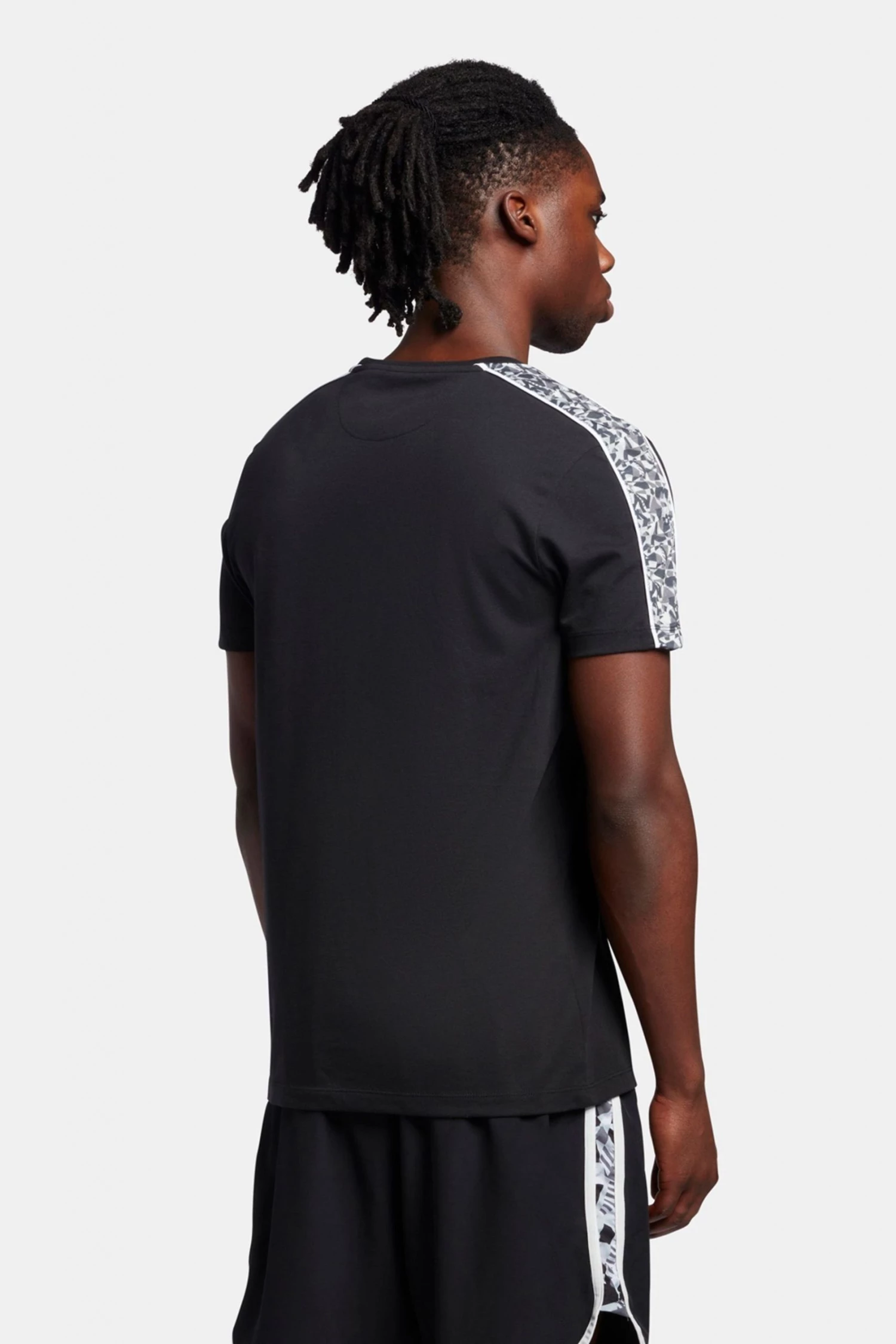 Lyle & Scott Black Flyer T-Shirt 2 Lyle & Scott Black Flyer T-Shirt - Image 2