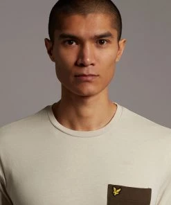 Lyle & Scott Green Contrast Pocket T-Shirt -Lyle & Scott Outlet | Sale unnamed file 520 scaled