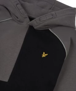Lyle & Scott Black Raglan Cut And Sew Over The Head Hoodie -Lyle & Scott Outlet | Sale unnamed file 906 scaled